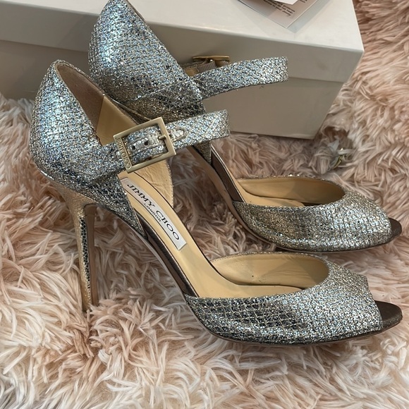JIMMY CHOO | Articolo Champagne Gold Glitter Lace Peep Toe Pumps Size 39.5 | 9 - Picture 5 of 14